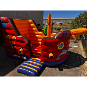 Springkussen Piraten Boot